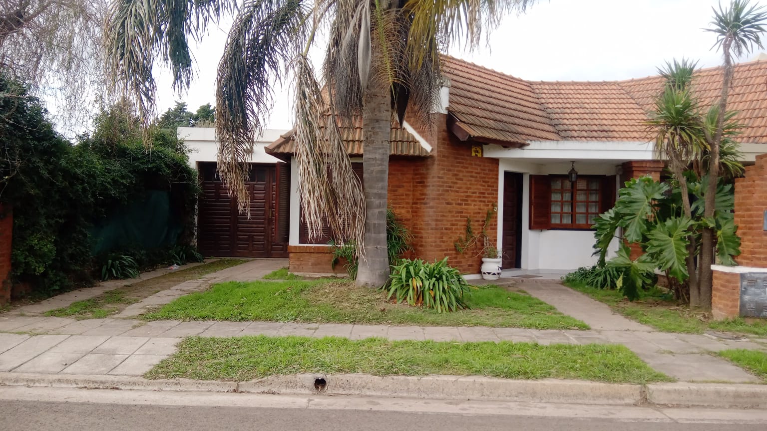🏡 CASA EN VENTA - Barrio Champañac